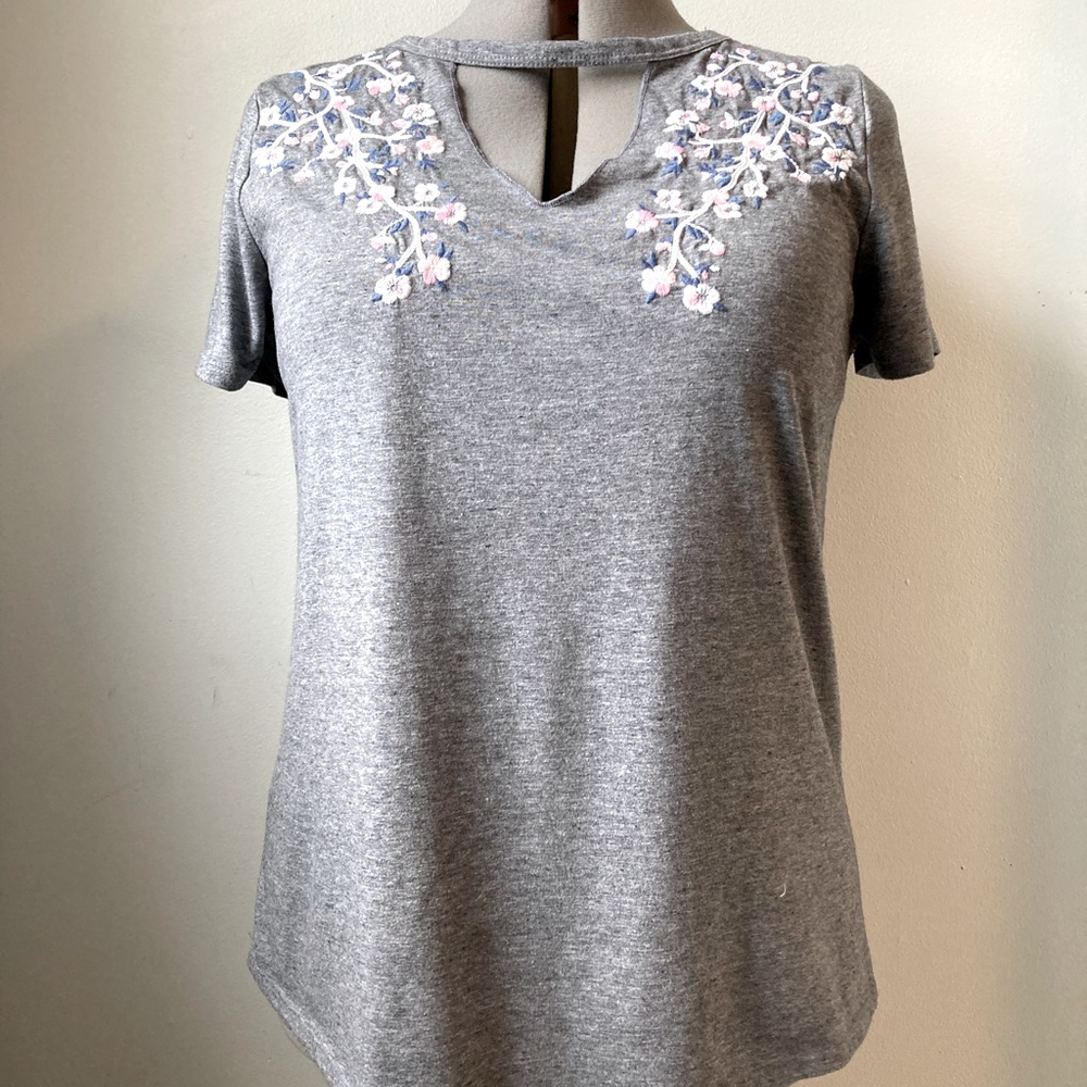 Lane Bryant Floral Embroidered Choker Tee, Gray - Picture 4 of 6
